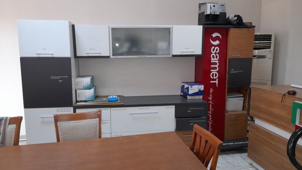 Продам Кухню Срочно