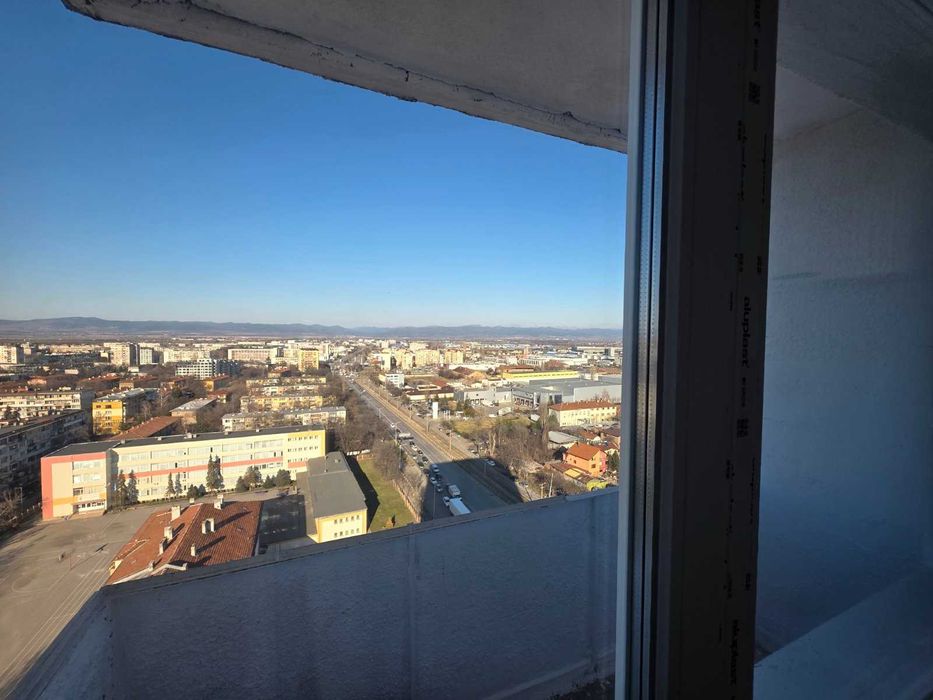 Тристаен апартамент в Надежда 2