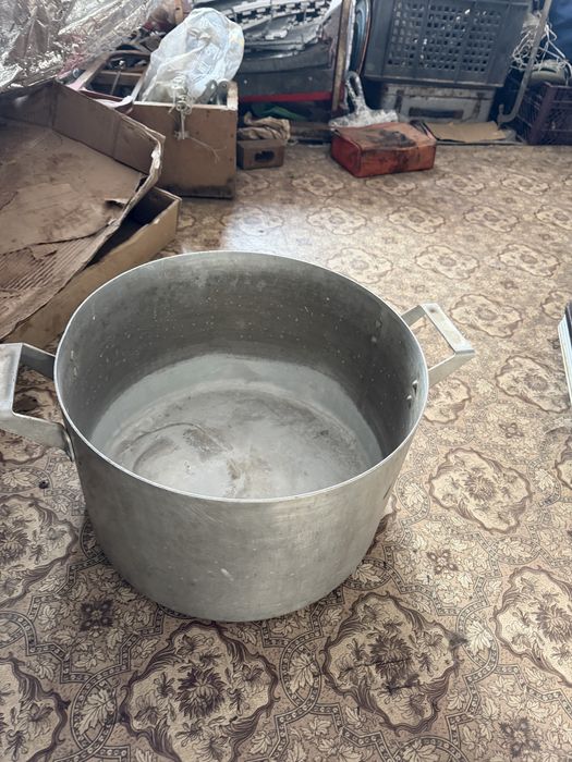 Продам кастрюли.