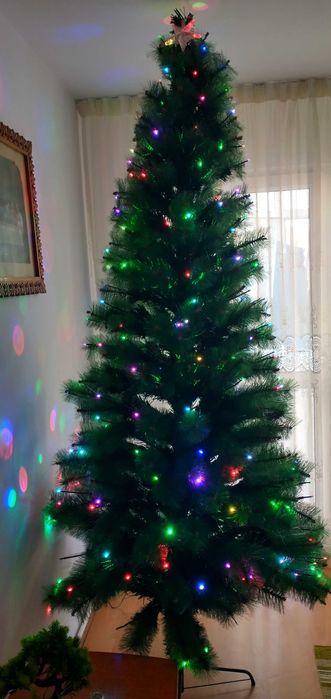 Brad artificial cu led-uri