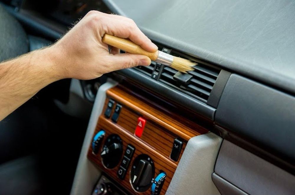 COSMETICA  AUTO  si polish.DETAILING/curatare tapiterie textil/piele.