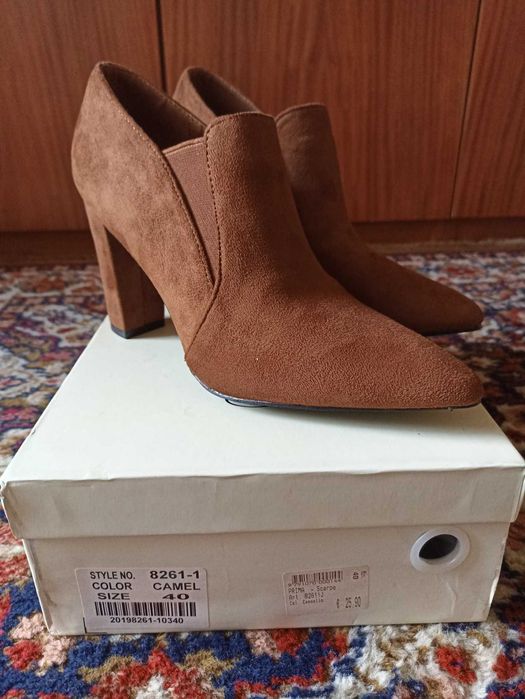 Дамски  боти  размер 40
