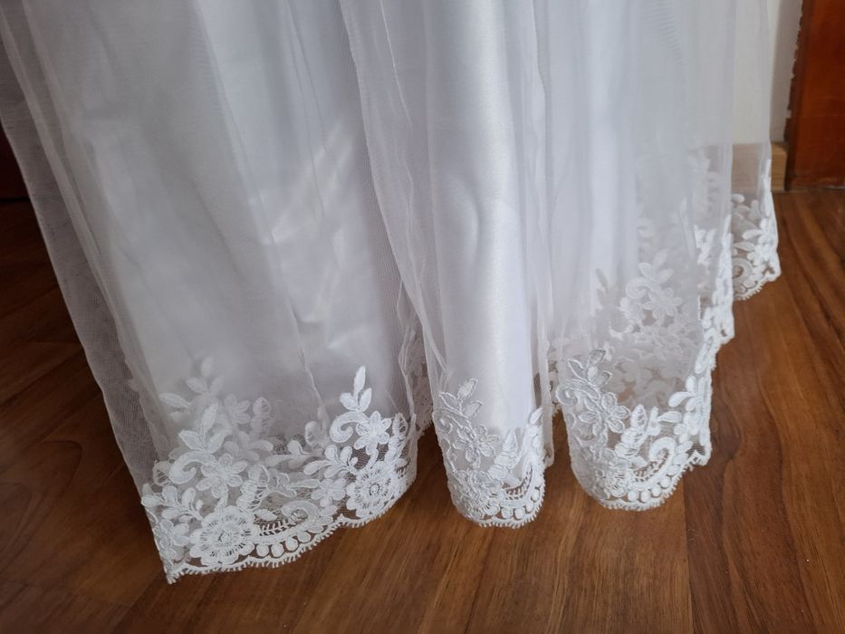 Rochie de mireasă foarte decentă