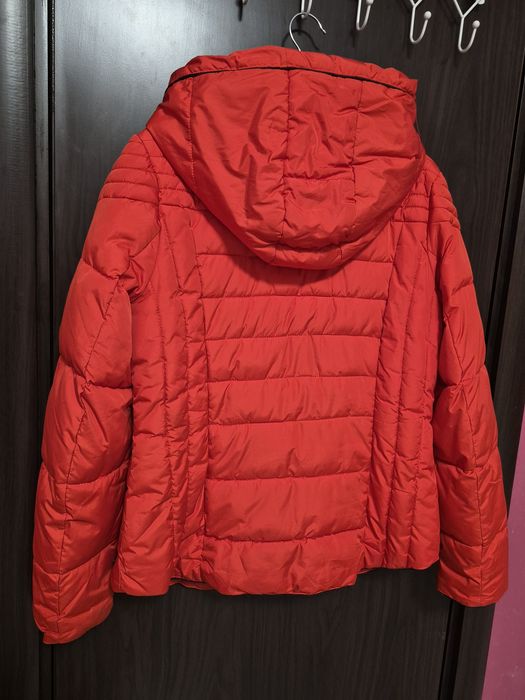 Дамско яке Lee Cooper, размер ХЛ, цвят наситено оранжево, към червено.