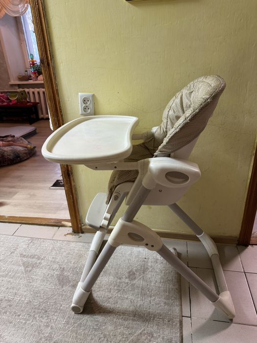 Детский стул для кормления joie
