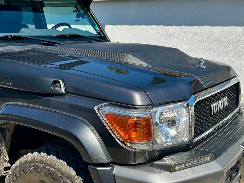 Изработка и ремонт на детайли от карбон