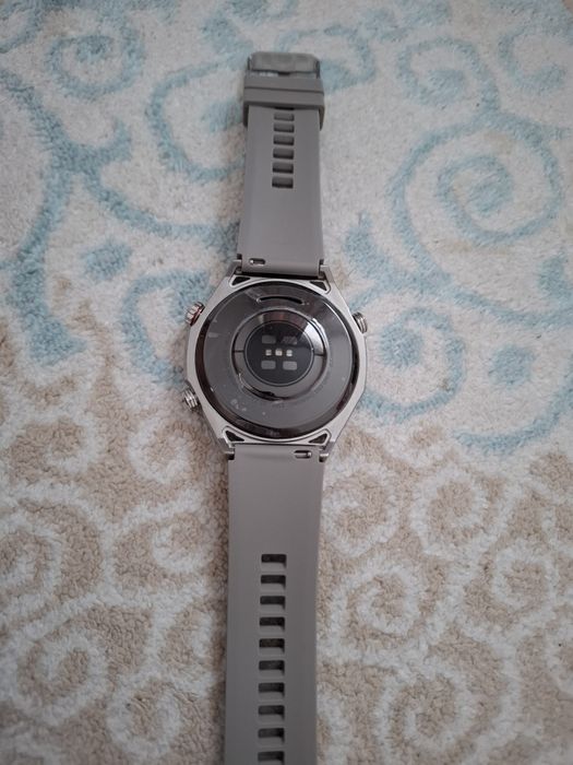 Продам смарт чесы