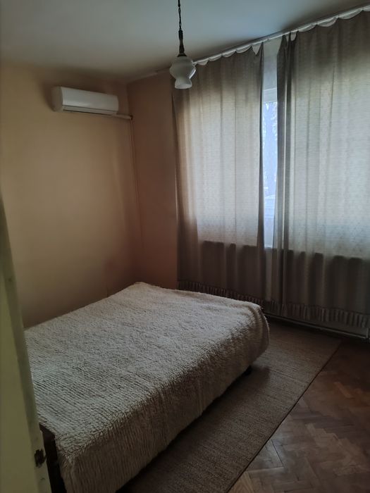 Давам тристаен апартамент под наем