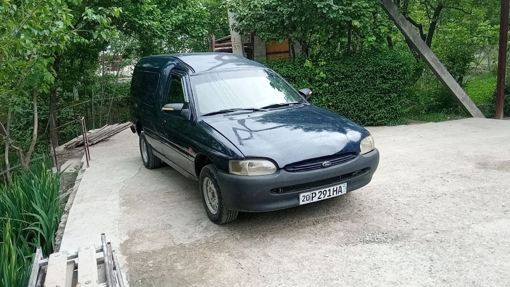 Ford eskord pekap