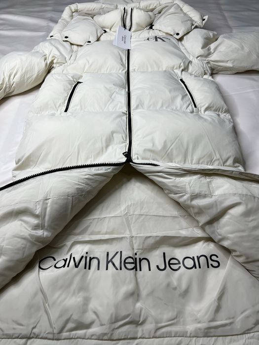 Пуховик новый куртка Calvin Klein