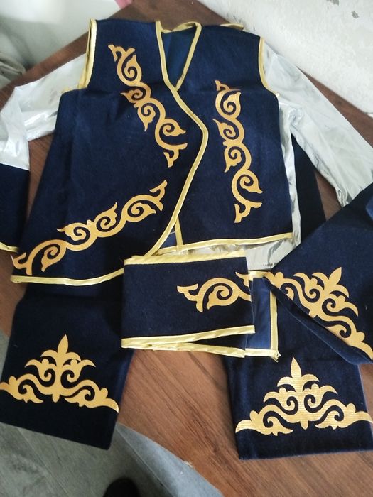 Продам детские вещи