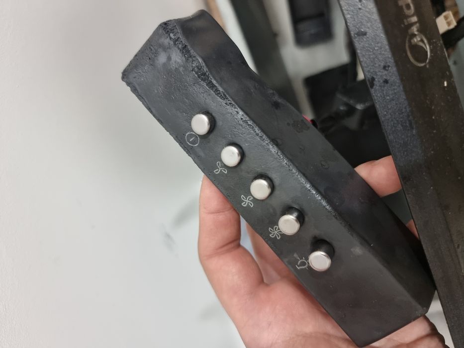 Вытяжка Midea MH601350B