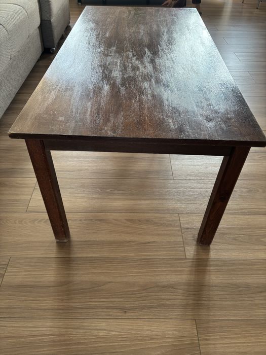 Продается деревянный стол