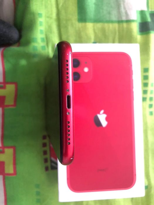 Продам айфон 11 торга нет