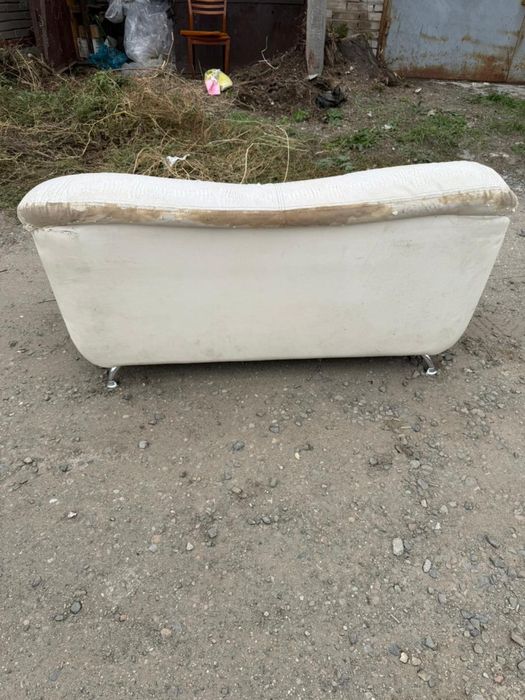 Диванчик двухместный