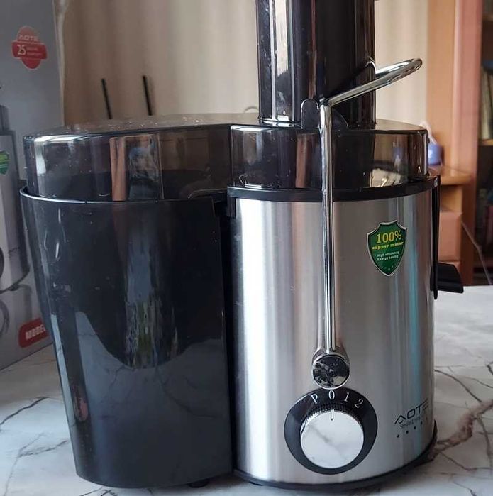 Продам бытовую соковыжималку  в комплекте, новую