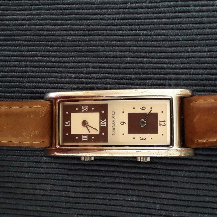 Дамски часовник - два циферблата