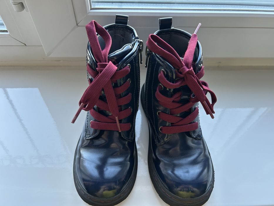 Продам детскую обувь