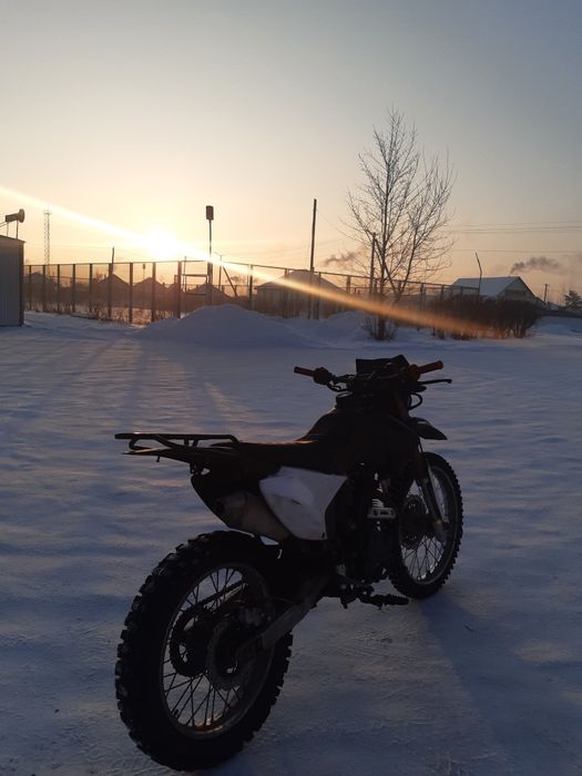 Продам мотоцикл sycmcc 250