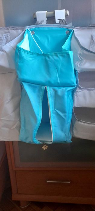 Vand organizator patuț, stare impecabila