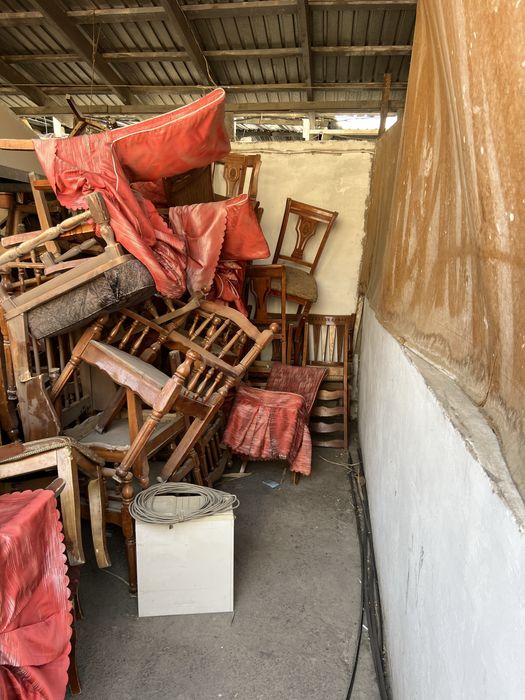 Столы стулья скамейки