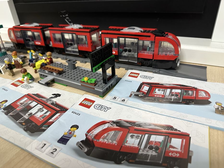 Lego City Statie si tramvai in centrul orasului 60423