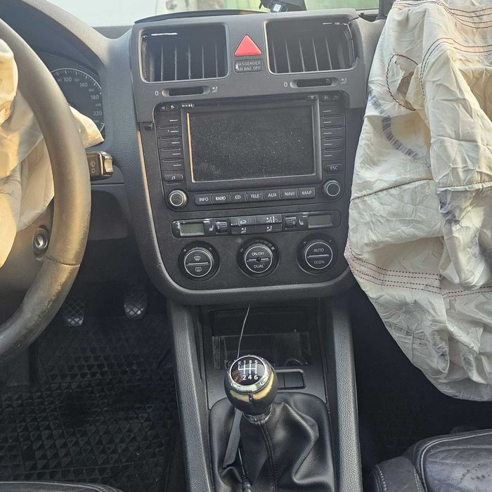 Продавам Голф 5  2.0tdi 140кс 4х4
както и още около 15 Голфа на ЧАСТИ