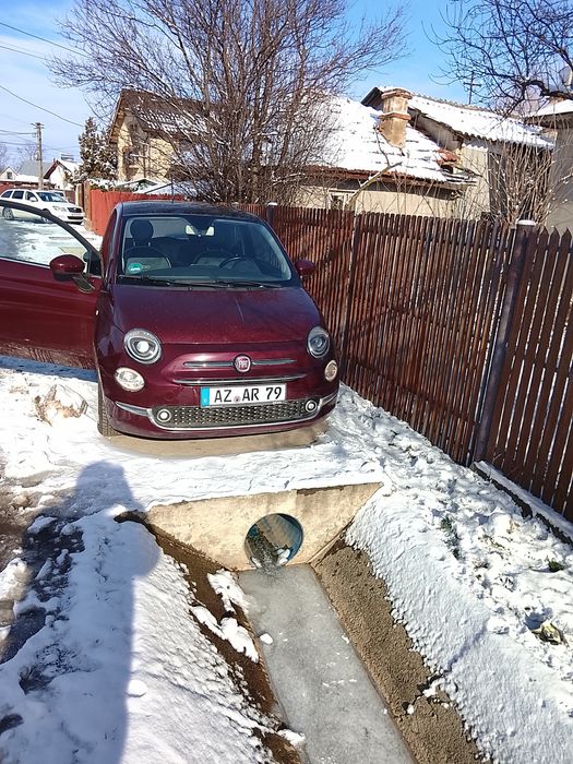 Vând mașină FIAT 500 .