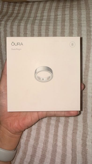 Oura Ring 4 (size 8)