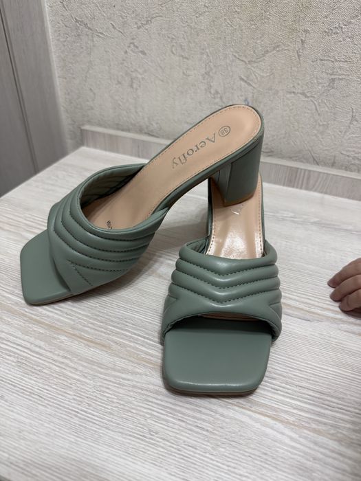 Женский обув 38/39 размери