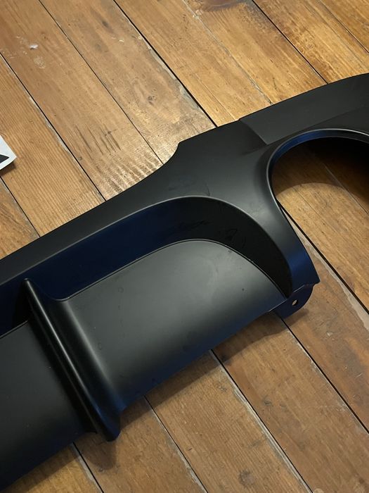 Добавка за задна броня/Двоен дифюзър за E90 LCI