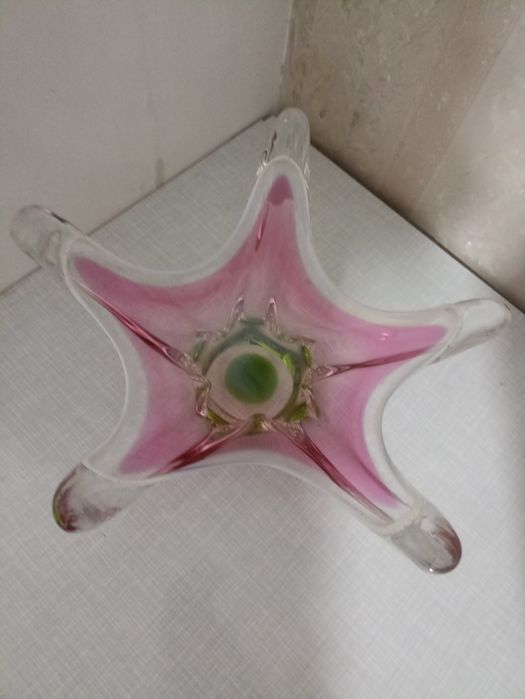 Продам вазу чешское стекло