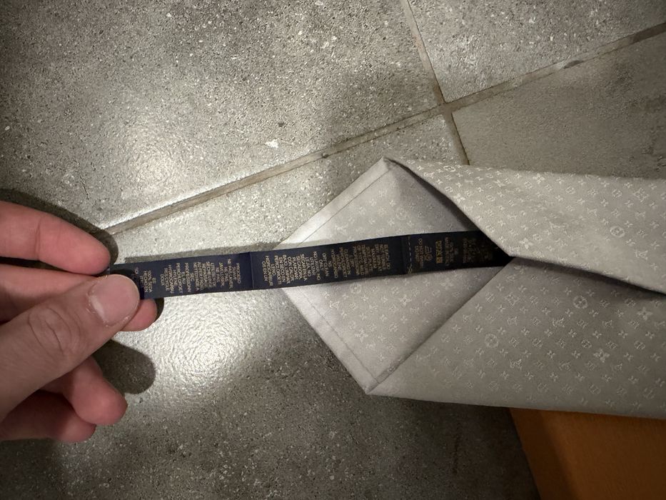 Louis Vuitton вратовръзка НОВА