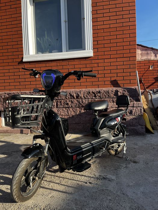 Электроный скутер