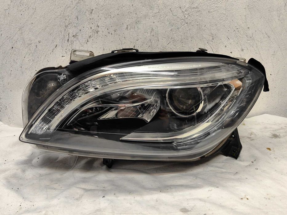 Оригинален фар Мерцедес МЛ 166  Mercedes ML 166 Led Bixenon