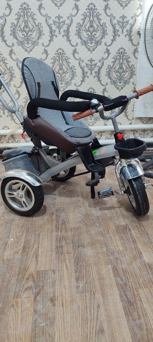 Детский велосипед с тростью