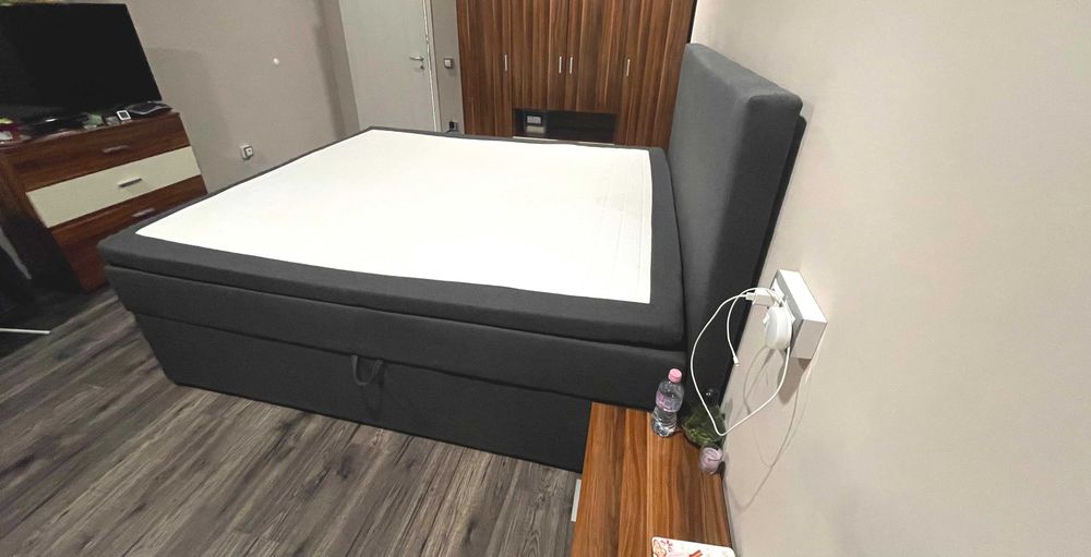 Голяма и широка спалня