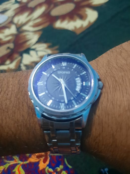 Erkaklar uchun qo'l soati