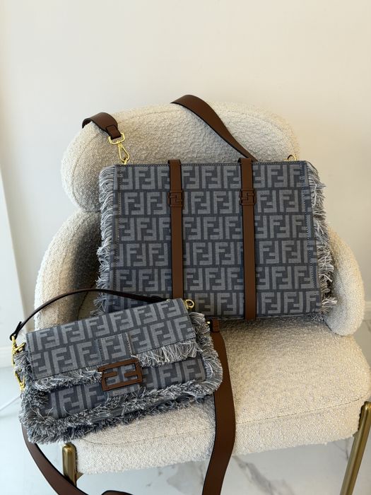 Дамски чанти M*|*u, C*H*A*N*E*L*, C*e*|*j*n*e, Y*9*L