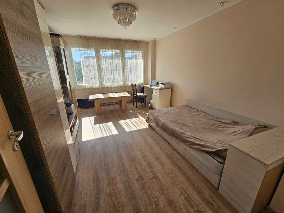 Тристаен апартамент