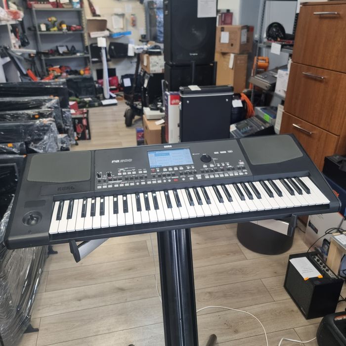 Amanet F28: Orga Sintetizator Korg PA 600 ca noua factura husa