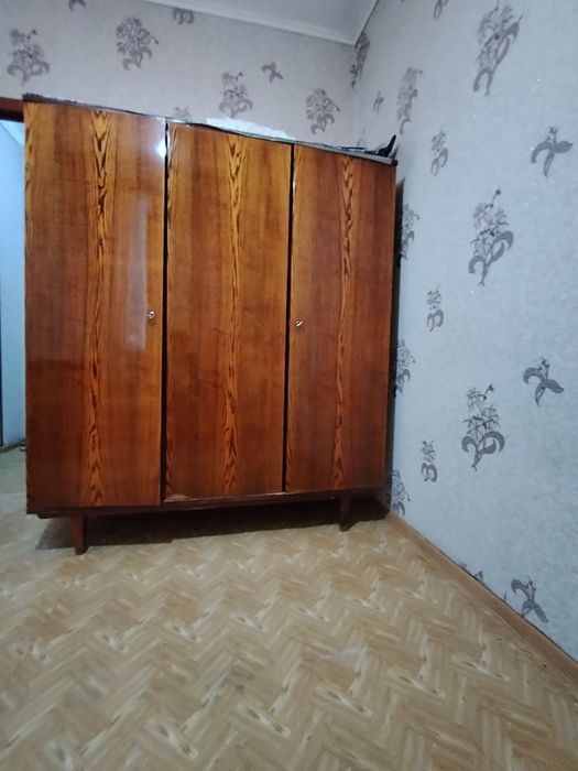 Продам советский шифоньер