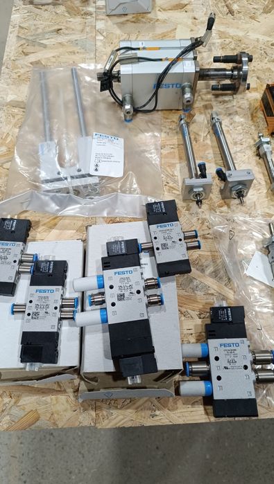 FESTO cilindri, electrovalve și senzori