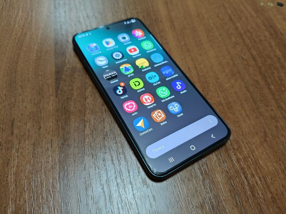 Самсунг S22   в идеале мощный смартфон