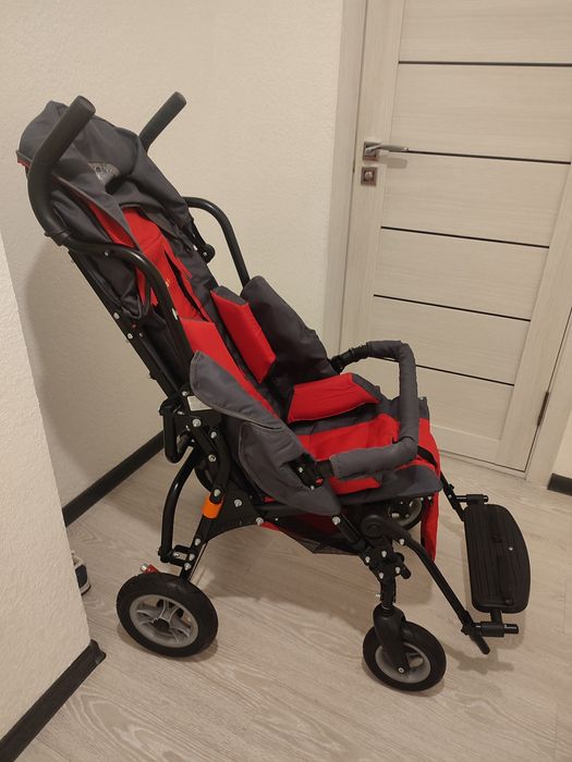 Продам инвалидную коляску