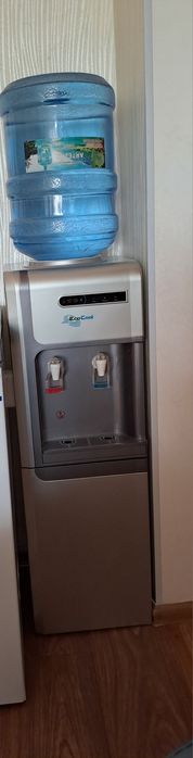 Продам кулер для воды