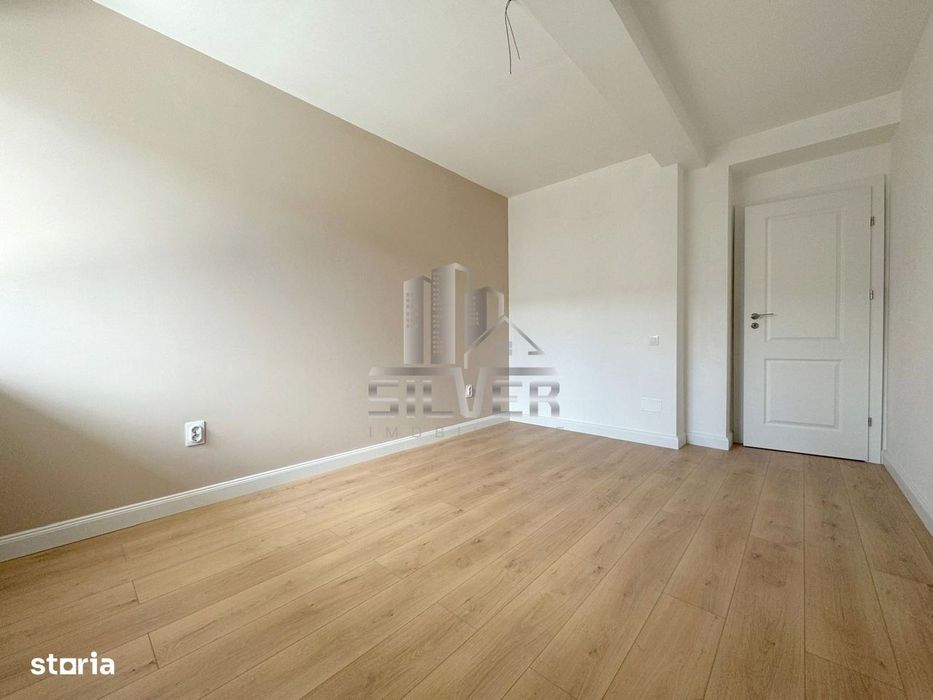 Apartament cu 3 camere/terasa 24 mp/boxa/finisaje incluse/PRET REDUS!
