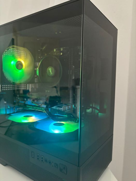 Vând pc de gaming Ryzen 5 5600 | RTX