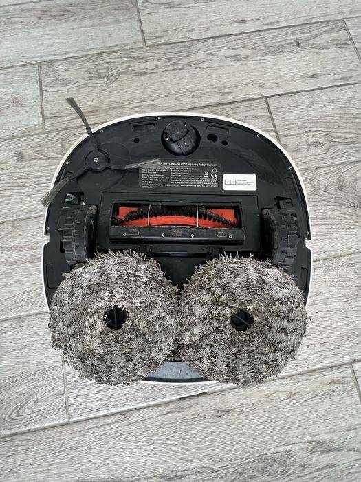 Продам робот пылесос