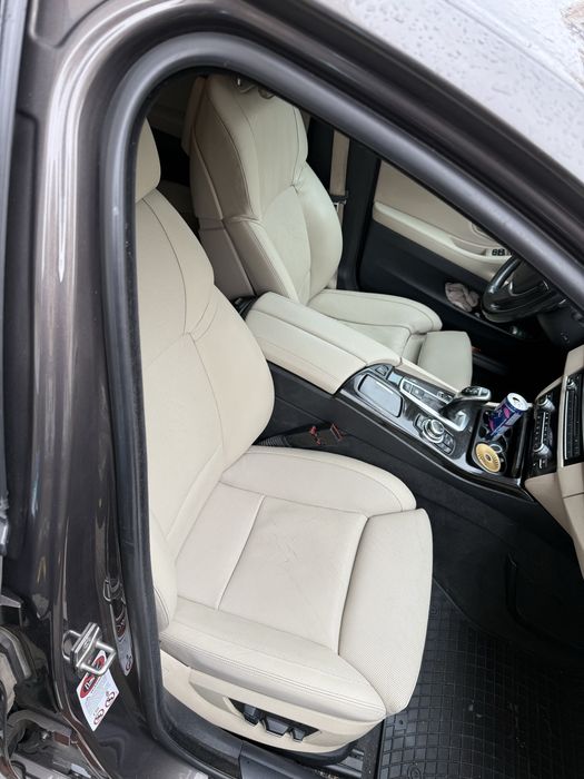 BMW 5 Series 2012 — imagine 5